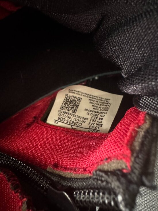 Nike Air Jordan 1 Mid Black Red Bred Men’s Size 10.5 – Used Good Condition
